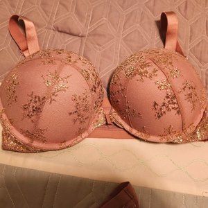 VS Very Sexy Push-Up Pink/Gold lace bra